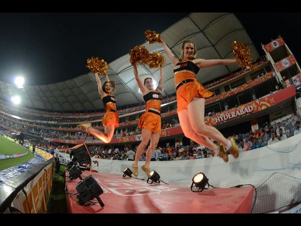  ఐపీఎల్‌లో వార్నర్ బ్రదర్స్ షో 