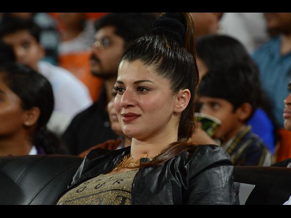  ఐపీఎల్‌లో వార్నర్ బ్రదర్స్ షో 