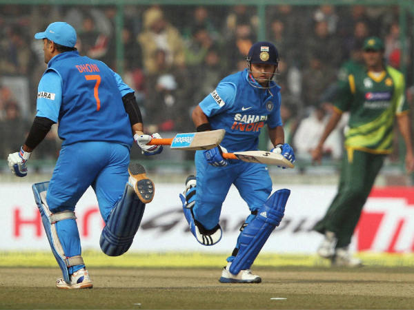 Best quotes on 'legend' MS Dhoni from team-mates; Players ready to 'die', 'jump' 