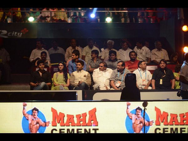 పాంథర్స్‌- టైటాన్స్ మ్యాచ్