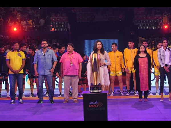 జాతీయ గీతాలాపన