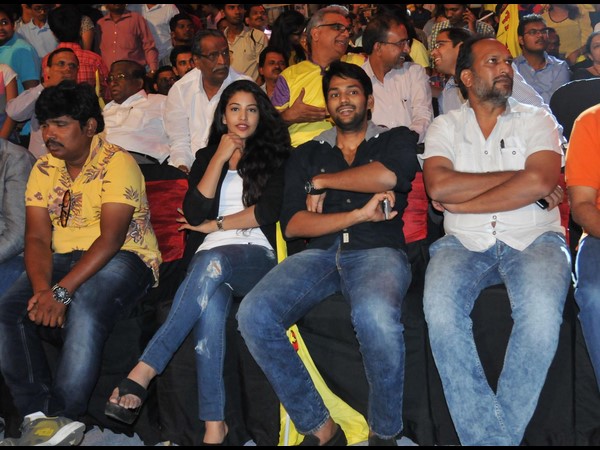 సంపూర్ణేష్ బాబు, ఇతర నటులు