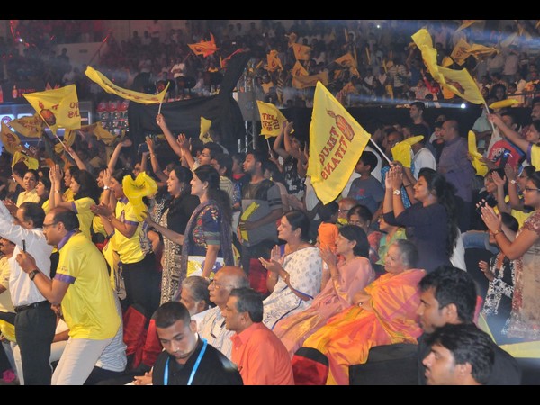 అభిమానుల జోష్