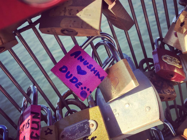 Not Virat Kohli, Anushka Sharma love-locked for another Dude