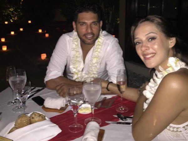 Yuvraj Singh gets engaged to actress Hazel Keech in Bali 