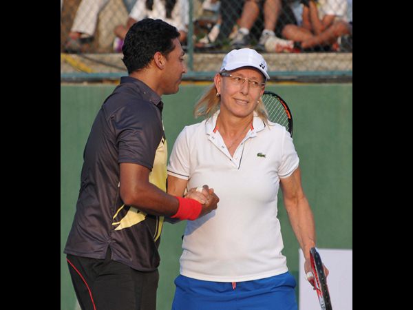 మార్టినా పుషప్స్ ఆకర్షణ