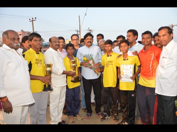 MInister Ganta Srinivasarao and Ayyanna Patrudu Boxing at Visakha Utsav