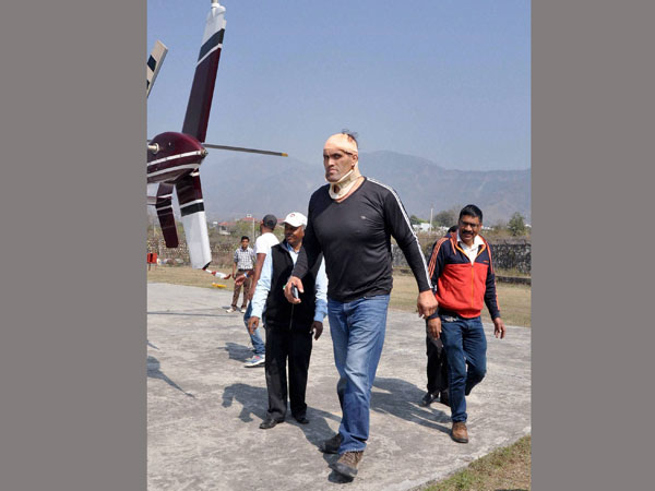 Ex-WWE Star The Great Khali Suffers Serious Head Injury in Pro Wrestling Match