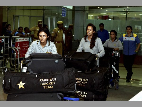 పాక్ ఉమెన్ క్రికెట్ జట్టు