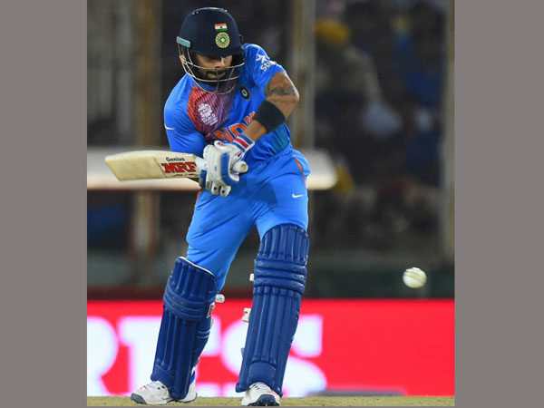 అగౌరవపరుస్తున్నారు: ‘హెల్మెట్‌పై త్రివర్ణం వద్దు' 