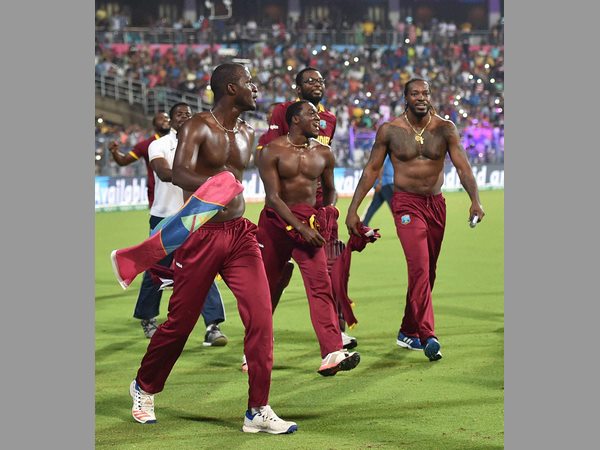  ఉత్కంఠ: వరల్డ్ టీ20 వెస్టిండిస్‌దే, నిరాశలో ఇంగ్లాండ్