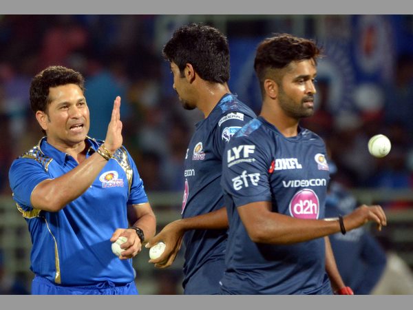 సచిన్ అభినందన