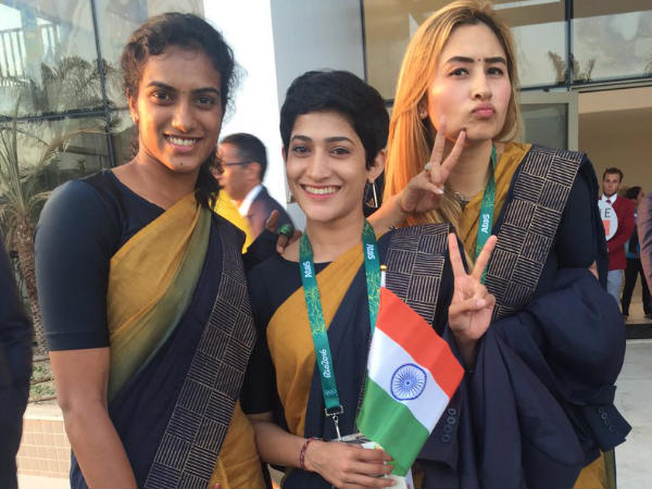 ఒలింపిక్స్ ప్రారంభ వేడుకల్లో భారత బృందం