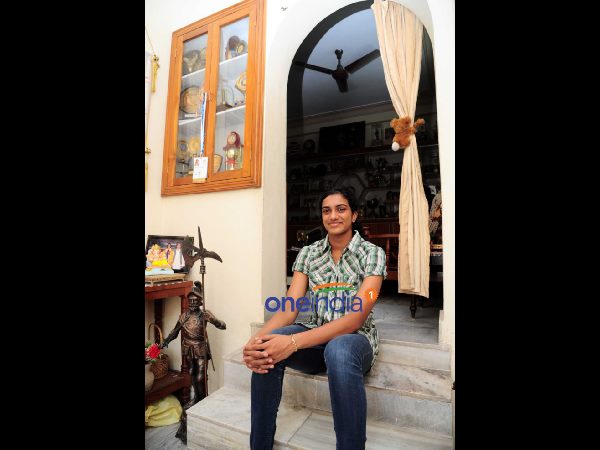 29న ఖేల్ రత్న, 28న సచిన్ చేతుల మీదుగా కారు