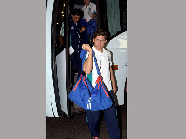 తొలి టెస్ట్ మ్యాచ్కి రాజ్ కోట్ ఆతిథ్యం తొలి టెస్ట్ మ్యాచ్కి రాజ్ కోట్ ఆతిథ్యం