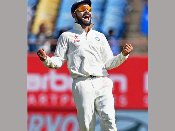 39 ఓవర్లలో ఒక వికెట్ నష్టానికి 112 పరుగులు చేసిన భారత్