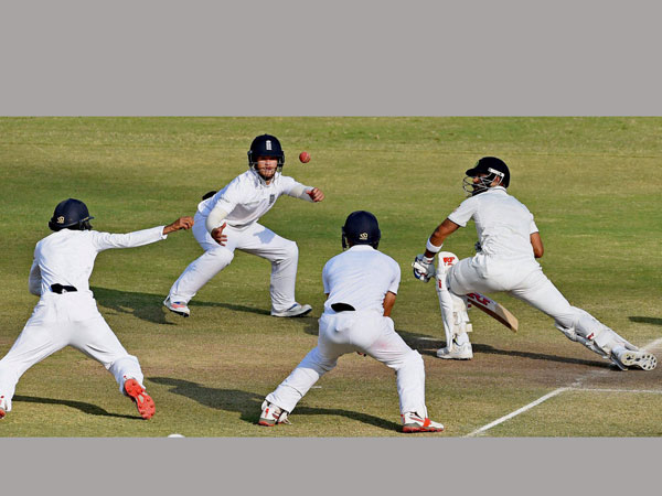 సాహా సూచనను పాటించి డీఆర్ఎస్‌కు వెళ్లిన కోహ్లీ