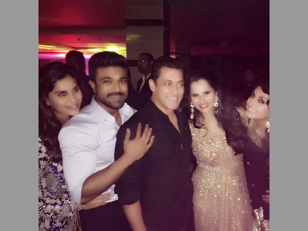 సినీతారల సందడి