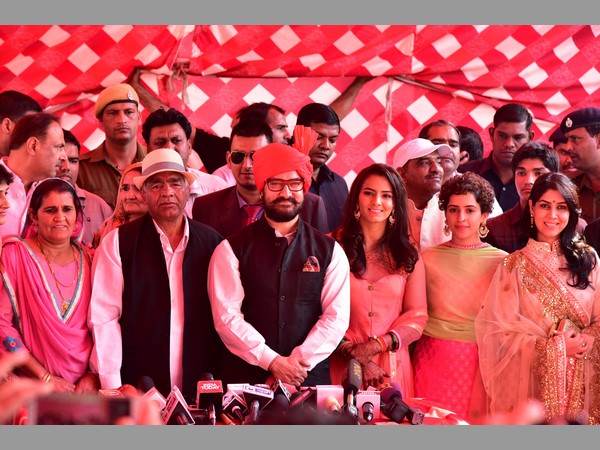 దంగల్ డైరెక్టర్ నీతేష్ తివారికి కూడా ఆహ్వానం