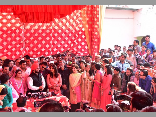 ప్రమోషన్‌ కోసమే గీతా ఫోగట్ పెళ్లికి