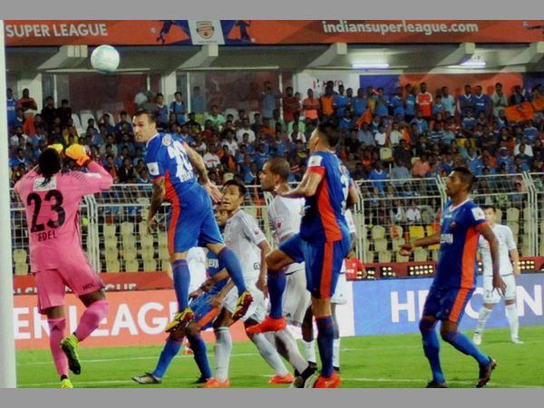 కెర్వెన్స్ బెల్‌ఫోర్ట్ వర్సెస్ రాహుల్ భెకె