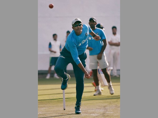 ఇంగ్లాండ్ జట్టులో మూడు మార్పులు