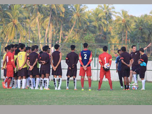 రవీంద్ర సరోవర్, బరాసత్ స్టేడియంలు తనిఖీచేసిన ఐ - లీగ్