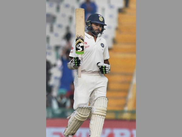 14 ఏళ్ల తన కెరీర్‌లో పార్ధీవ్ తొలి సిక్స్