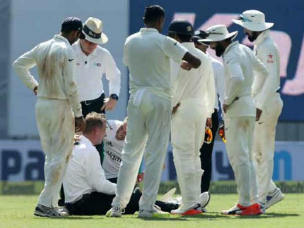 అతని స్ధానంలో ఫీల్డ్ అంపైర్‌‌గా మరైస్‌ ఇరాస్‌ముస్‌