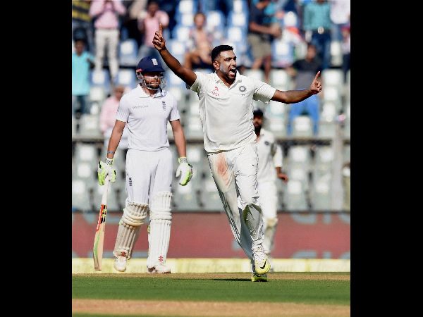 5 వికెట్లు తీసిన భారత బౌలర్లలో మూడో స్థానం