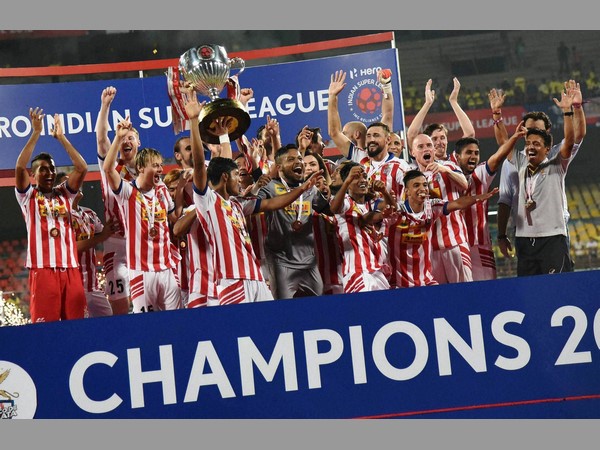 కేరళ ఫ్యాన్స్‌కు కొప్పెల్ క్షమాపణ