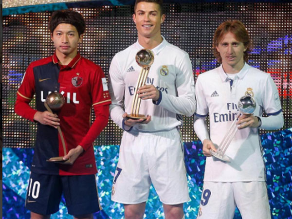 మరో రెండు ట్రోఫీలతో పాటు కొత్త కారు 