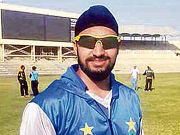 Sikh boy Mahinder Pal Singh makes waves in Pakistan cricket Sikh boy Mahinder Pal Singh makes waves in Pakistan cricket