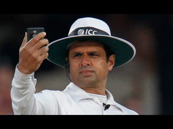 405 మ్యాచ్‌లకు అంపైరింగ్