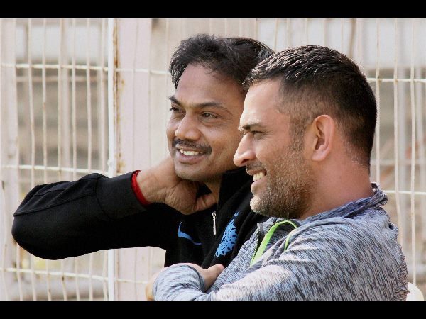 ధోనిలో చ‌రిష్మా త‌గ్గుతూ వ‌స్తోంది