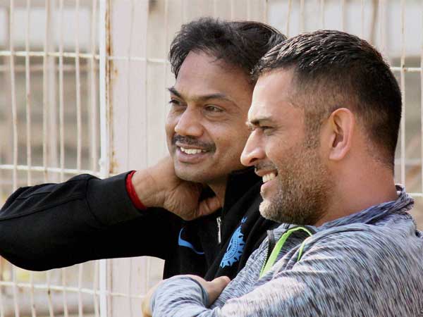 ఎమ్మెస్కే ప్రసాద్‌తో మాట్లాడిన ధోనీ