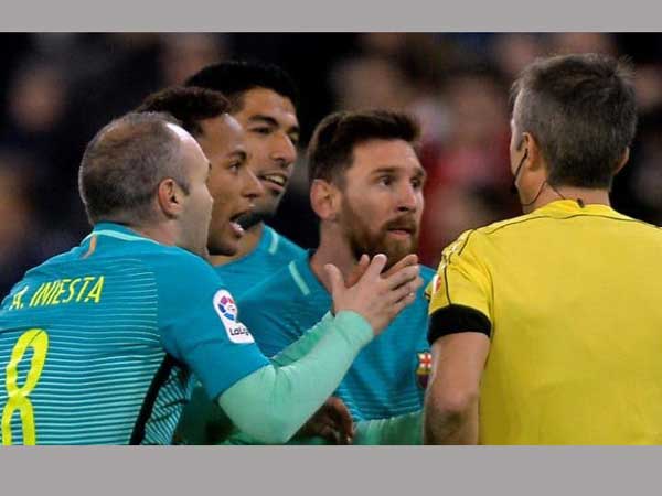 25వ నిమిషంలో తొలి గోల్