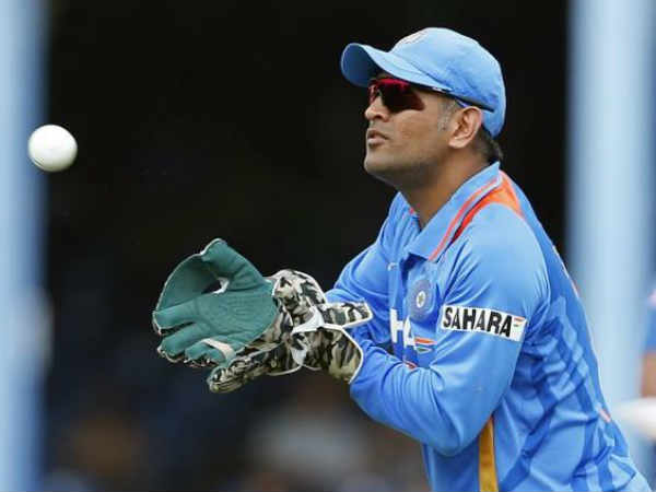 ఇంగ్లాండ్‌ సిరిస్‌కు వికెట్ కీపర్, బ్యాట్స్ మెన్‌గా