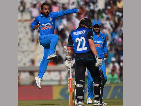 ఐదో వికెట్‌కు 200కు పైగా పరుగులు