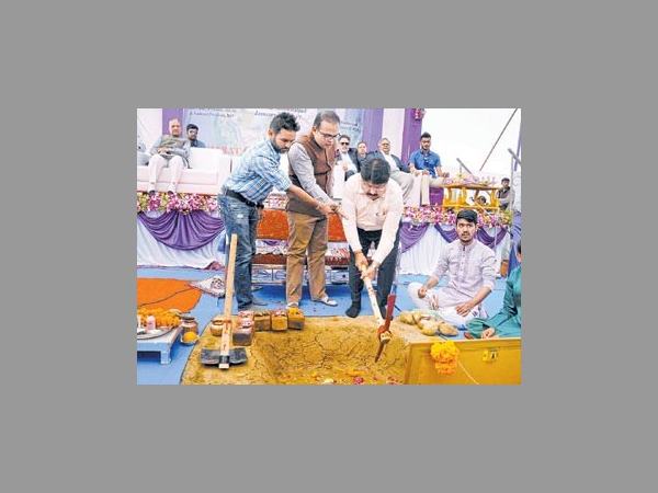 టాప్ స్టేడియాల్లో భారత్‌కు చెందిన ఐదు స్టేడియాలు