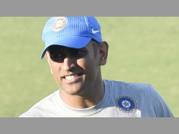 ధోని ఒక్కడే అలా