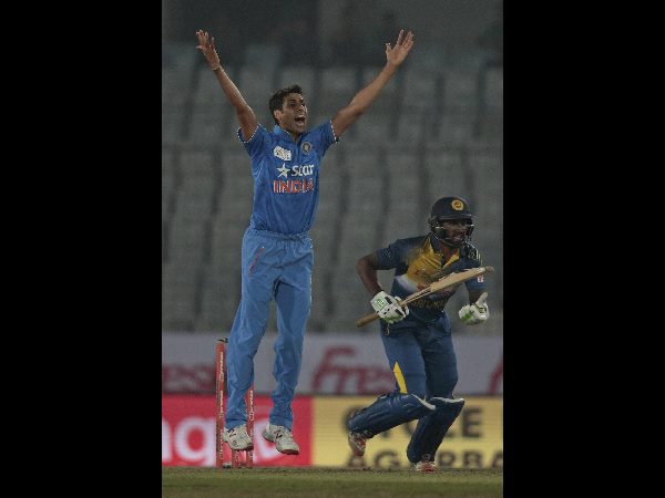 రెండో భారత బౌలర్‌గా ఆశీష్ నెహ్రా రికార్డు