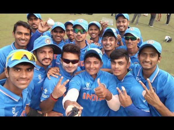 టాస్ ఓడి బ్యాటింగ్ చేసిన టీమిండియా