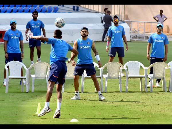 రెండుసార్లు ఆలౌట్ చేసే సత్తా భారత బౌలర్లకుంది