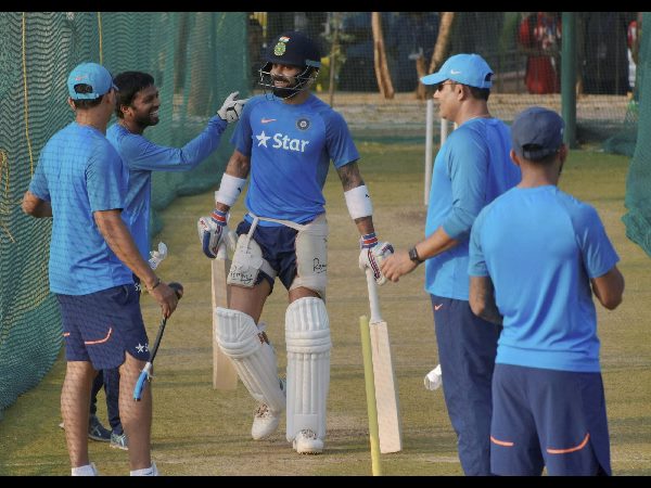 మిడిల్ ఆర్డర్: రహానే, నాయర్‌ల మధ్య పోటీ