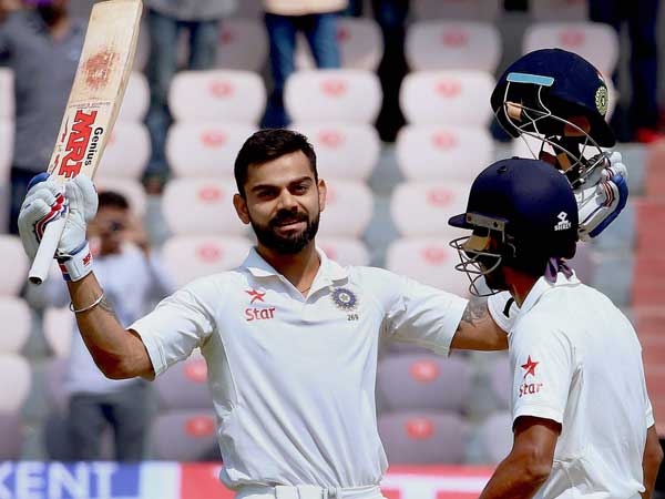 వృద్ధిమాన్ సాహా ఏదో మాట చెప్పబోయాడు