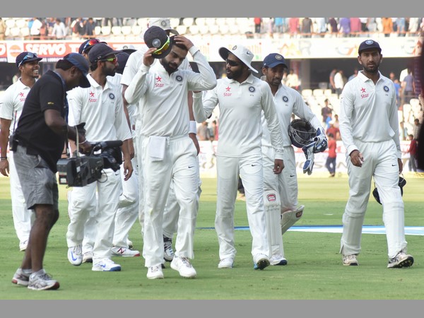 రహానే 11 ఫోర్ల సాయంతో 82 పరుగులు