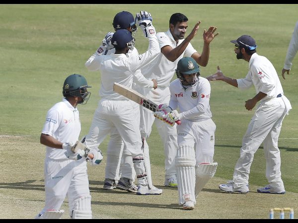 100.3 ఓవర్లలో 250 పరుగులకు ఆలౌట్