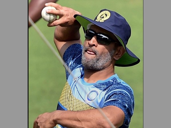 28 జట్లు నాలుగు గ్రూప్‌లుగా విడిపోయి