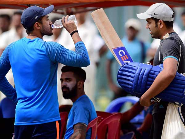 గట్టి షాకిచ్చిన ఆసీస్